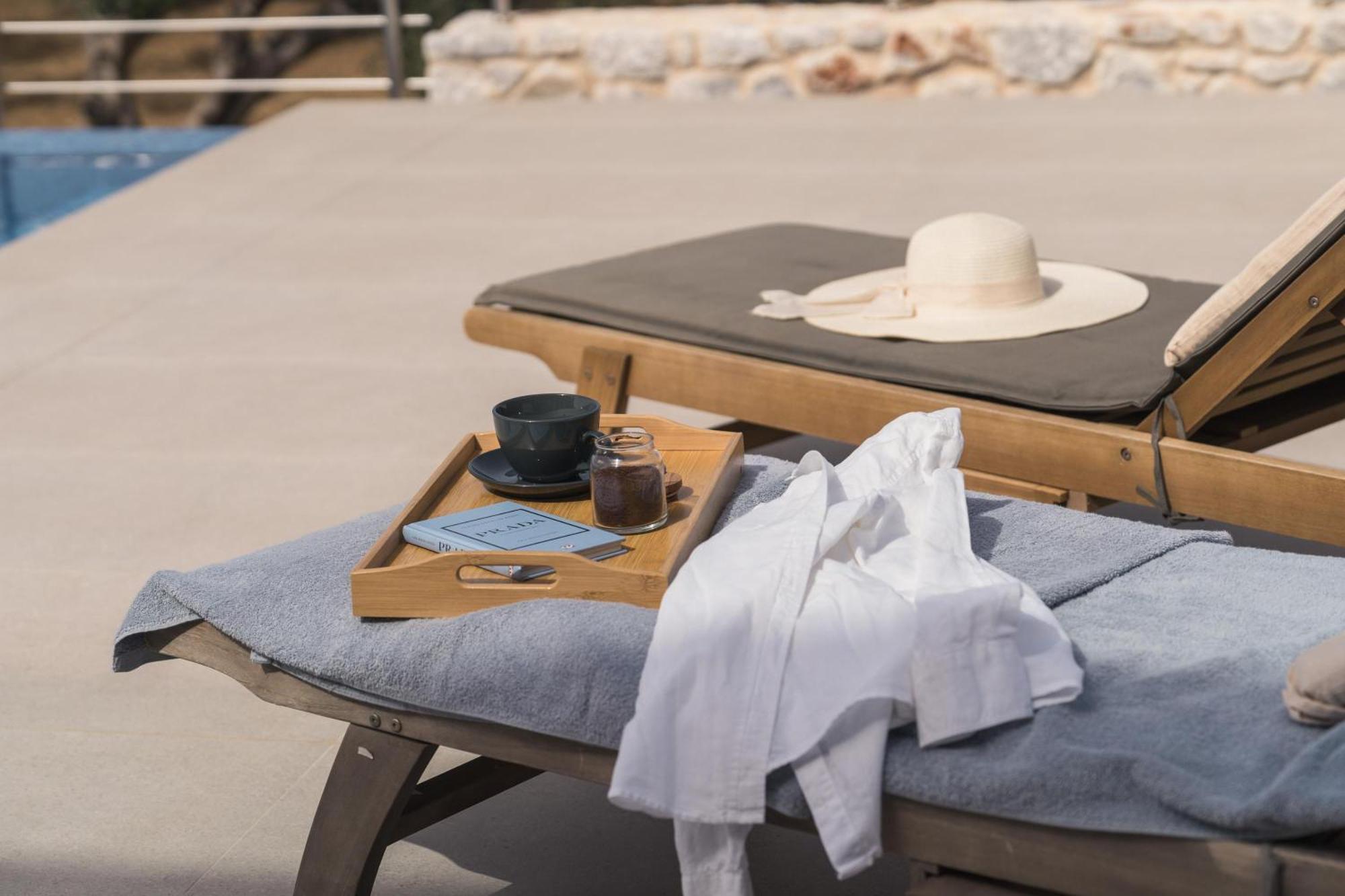 Oinolithos Luxury Villas Kalamaki Exterior foto